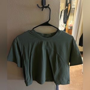Cropped Lululemon shirt